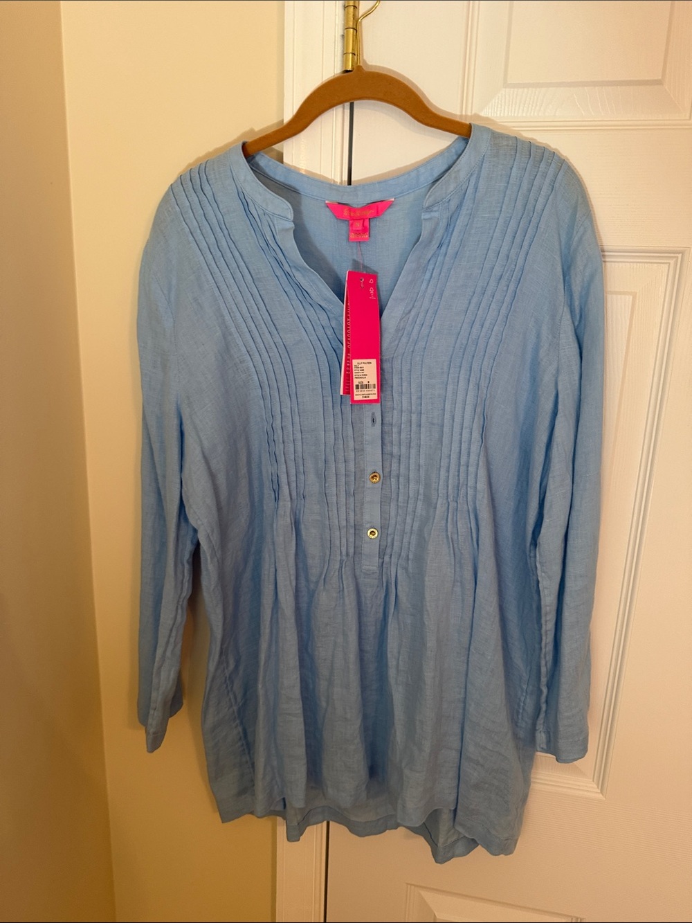 💕NWT Lilly Pulitzer Sarasota Frenchie Blue Linen Pintuck Top - Picture 6 of 7